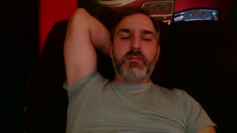 Snapshot of beardedambition chatting on 19, 9, 2025 beardedambition online show from 19, 9, 2025