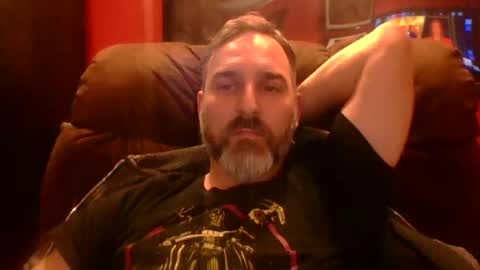 Snapshot of beardedambition chatting on 8, 10, 2025 beardedambition online show from 8, 10, 2025
