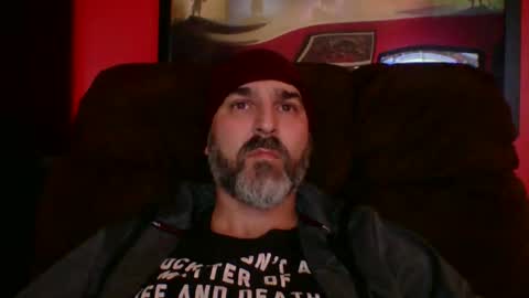 Snapshot of beardedambition chatting on 9, 10, 2025 beardedambition online show from 9, 10, 2025