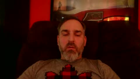 Snapshot of beardedambition chatting on 18, 10, 2025 beardedambition online show from 18, 10, 2025