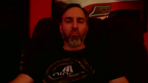 Snapshot of beardedambition chatting on 26, 11, 2025 beardedambition online show from 26, 11, 2025