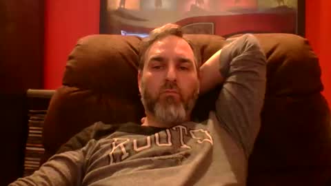 Snapshot of beardedambition chatting on 1, 12, 2025 beardedambition online show from 1, 12, 2025