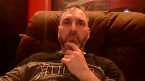 Snapshot of beardedambition chatting on 3, 12, 2025 beardedambition online show from 3, 12, 2025