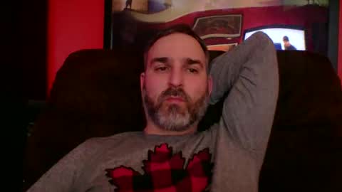 Snapshot of beardedambition chatting on 16, 12, 2025 beardedambition online show from 16, 12, 2025