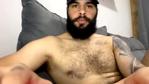 Snapshot of beardmax chatting on 13, 9, 2025 Min online show from 13, 9, 2025