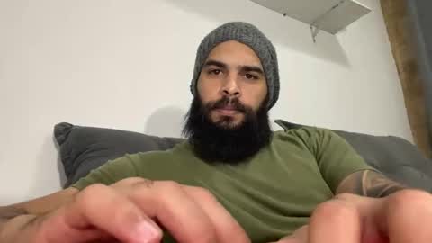 Snapshot of beardmax chatting on 3, 11, 2025 Min online show from 3, 11, 2025