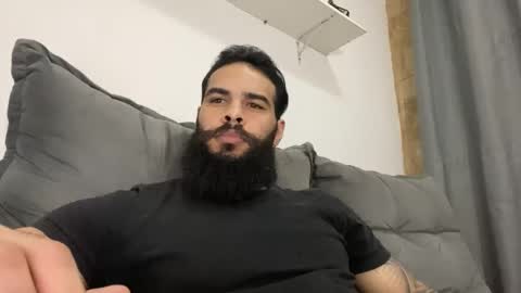 Snapshot of beardmax chatting on 8, 11, 2025 Min online show from 8, 11, 2025