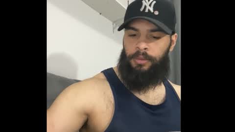 Snapshot of beardmax chatting on 12, 11, 2025 Min online show from 12, 11, 2025