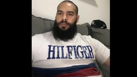 Snapshot of beardmax chatting on 21, 11, 2025 Min online show from 21, 11, 2025