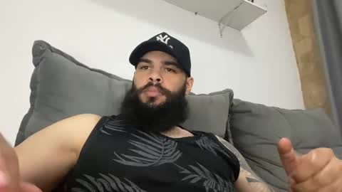 Snapshot of beardmax chatting on 24, 11, 2025 Min online show from 24, 11, 2025