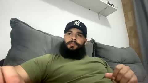 Snapshot of beardmax chatting on 14, 12, 2025 Min online show from 14, 12, 2025