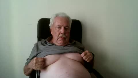 Snapshot of beatli chatting on 18, 10, 2025 Beat online show from 18, 10, 2025