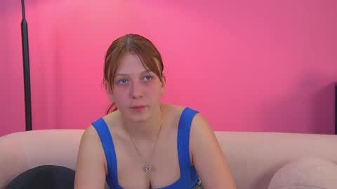 Snapshot of beatricebinoche chatting on 4, 11, 2025 Beatrice online show from 4, 11, 2025