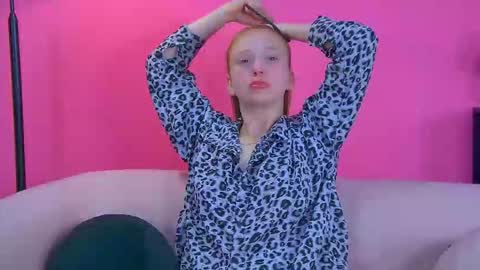 Snapshot of beatricebinoche chatting on 27, 11, 2025 Beatrice online show from 27, 11, 2025