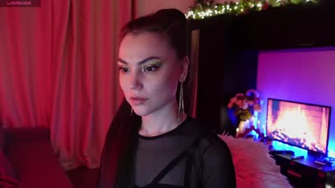 Snapshot of beatricefawne chatting on 1, 1, 2025 Bzzz Bea online show from 1, 1, 2025