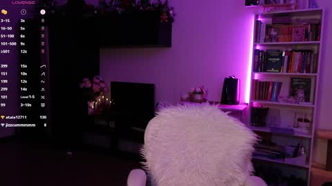 Snapshot of beatricefawne chatting on 1, 3, 2025 Bzzz Bea online show from 1, 3, 2025