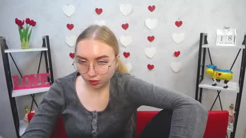 Snapshot of beatriceflyy chatting on 18, 12, 2024 BeatriceFlyy online show from 18, 12, 2024