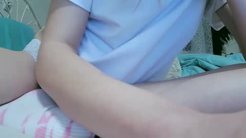 Snapshot of beatricetender chatting on 5, 1, 2025 BeatriceTender online show from 5, 1, 2025