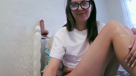 Snapshot of beatricetender chatting on 13, 1, 2025 BeatriceTender online show from 13, 1, 2025