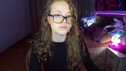 BeatriceWild online show from 23, 12, 2025