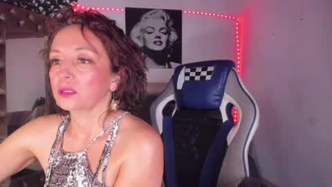 Snapshot of beatricez chatting on 14, 10, 2025 Chanel online show from 14, 10, 2025
