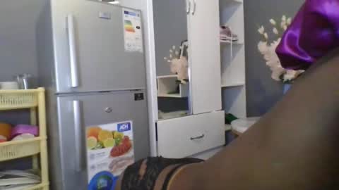 Snapshot of beautie699392 chatting on 3, 12, 2025 Lil stunner online show from 3, 12, 2025