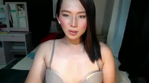 Mia online show from 3, 6, 2026