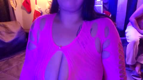 Snapshot of beautifull_sin69 chatting on 18, 12, 2025 MONSTAHEAD69 online show from 18, 12, 2025