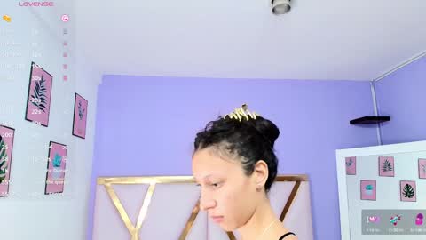 Snapshot of beautifulskinny18 chatting on 20, 1, 2025 Shalom online show from 20, 1, 2025