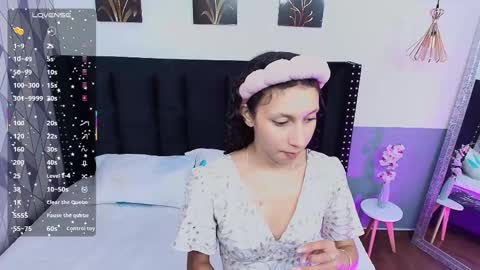 Snapshot of beautifulskinny18 chatting on 15, 2, 2025 Shalom online show from 15, 2, 2025