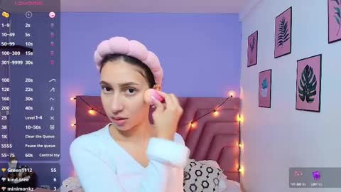 Snapshot of beautifulskinny18 chatting on 28, 2, 2025 Shalom online show from 28, 2, 2025