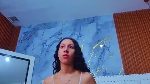Snapshot of beautifulskinny18 chatting on 2, 3, 2025 Shalom online show from 2, 3, 2025