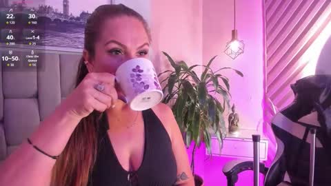 Chantall online show from 15, 10, 2025