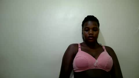 Snapshot of beauty_nina1 chatting on 11, 11, 2025 beauty_nina1 online show from 11, 11, 2025