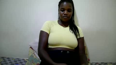 Snapshot of beauty_nina1 chatting on 12, 11, 2025 beauty_nina1 online show from 12, 11, 2025