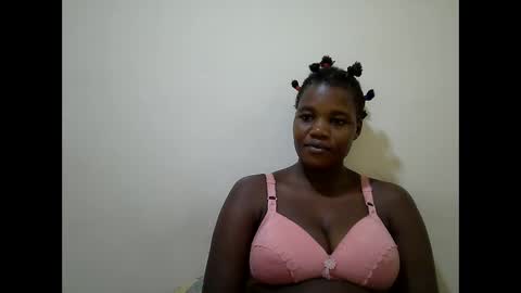 Snapshot of beauty_nina1 chatting on 21, 11, 2025 beauty_nina1 online show from 21, 11, 2025