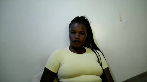 Snapshot of beauty_nina1 chatting on 3, 12, 2025 beauty_nina1 online show from 3, 12, 2025