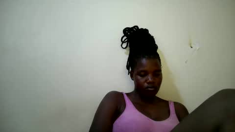 Snapshot of beauty_nina1 chatting on 5, 12, 2025 beauty_nina1 online show from 5, 12, 2025