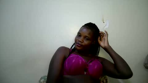 Snapshot of beauty_nina1 chatting on 21, 12, 2025 beauty_nina1 online show from 21, 12, 2025