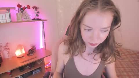 Eliise online show from 6, 10, 2025