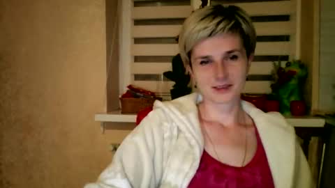 Snapshot of beautyksenia chatting on 15, 5, 2026 BeautyKsenia online show from 15, 5, 2026