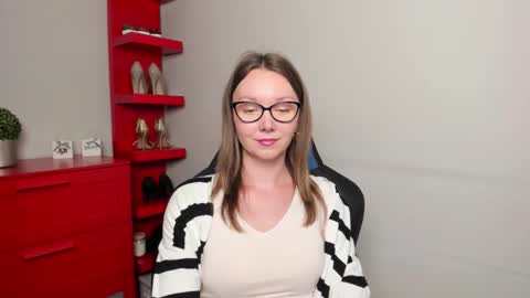 Snapshot of beautyzoexx chatting on 12, 9, 2025 Zoe online show from 12, 9, 2025