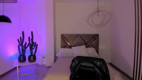 Snapshot of beccabaxter chatting on 12, 10, 2025 Am Becca online show from 12, 10, 2025