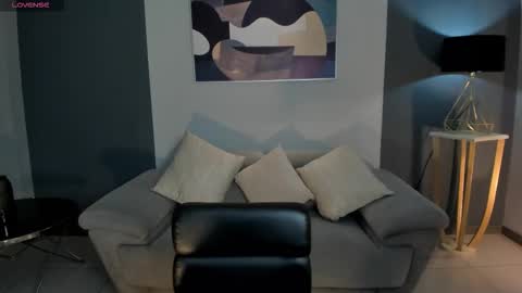 Am Becca online show from 10, 2, 2026