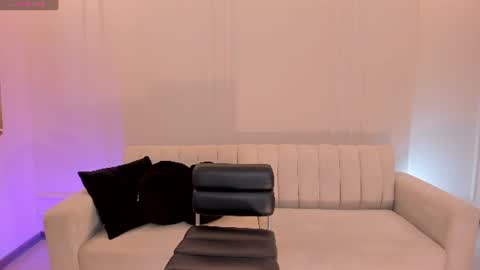 Snapshot of beccabaxter chatting on 25, 6, 2026 Am Becca online show from 25, 6, 2026