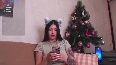 BeccaHert online show from 6, 1, 2025