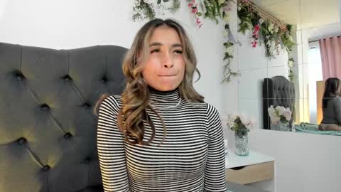 Snapshot of beccamilanni chatting on 10, 12, 2024 beccamilanni online show from 10, 12, 2024