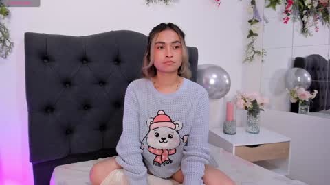 Snapshot of beccamilanni chatting on 19, 12, 2024 beccamilanni online show from 19, 12, 2024