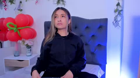 Snapshot of beccamilanni chatting on 28, 12, 2024 beccamilanni online show from 28, 12, 2024