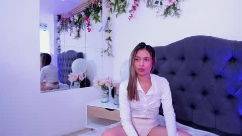 Snapshot of beccamilanni chatting on 3, 2, 2025 beccamilanni online show from 3, 2, 2025